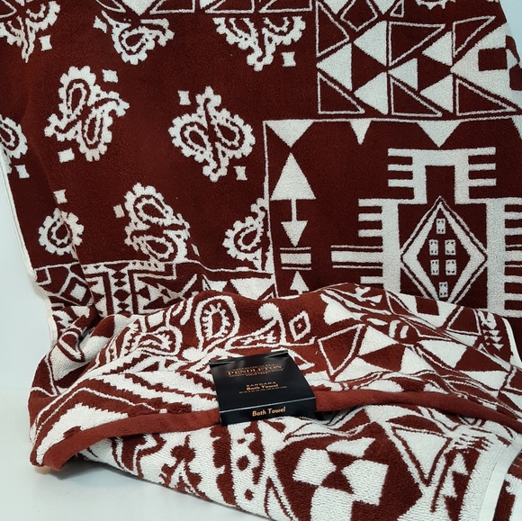 **Pendleton Woolen Mills Bandana  Bath Towel - Picture 4 of 11